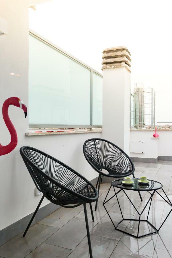 Penthouse 40 In Trastevere With Seasonally Jacuzzi Рим Экстерьер фото